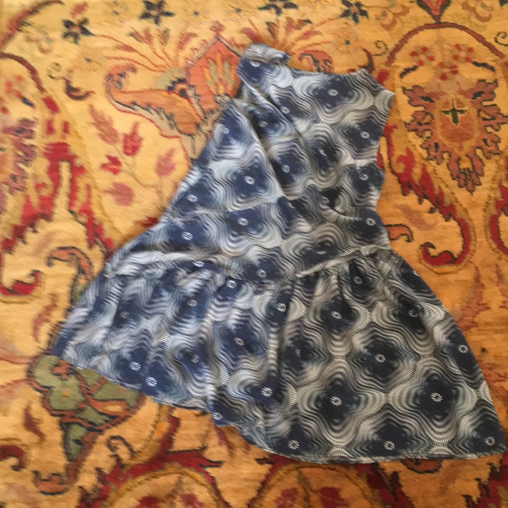 Dress - Picture 4 of 4
